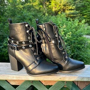 XoXo Rhinestone Heel ankle boots Black Sz 8.5. NWOT